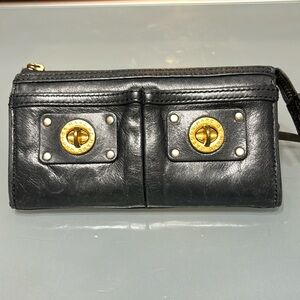 Marc by Marc Jacobs turn lock wallet/clutch